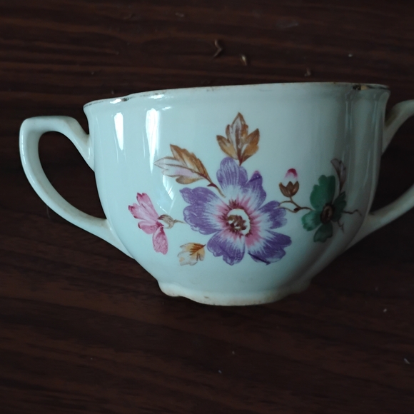 Floral Antique Cream Serveware - Picture 1 of 6